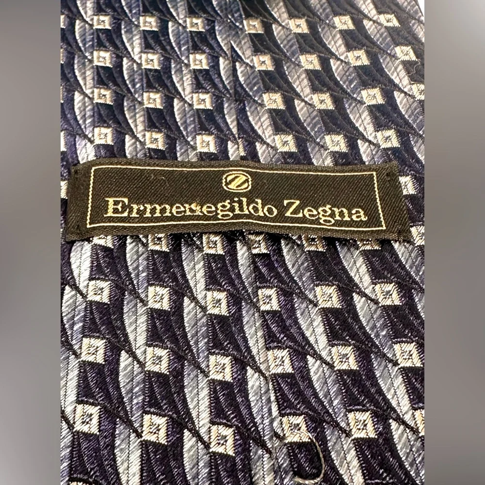 Ermenegildo Zegna Geometric Print Elegant Men's Tie 100% silk